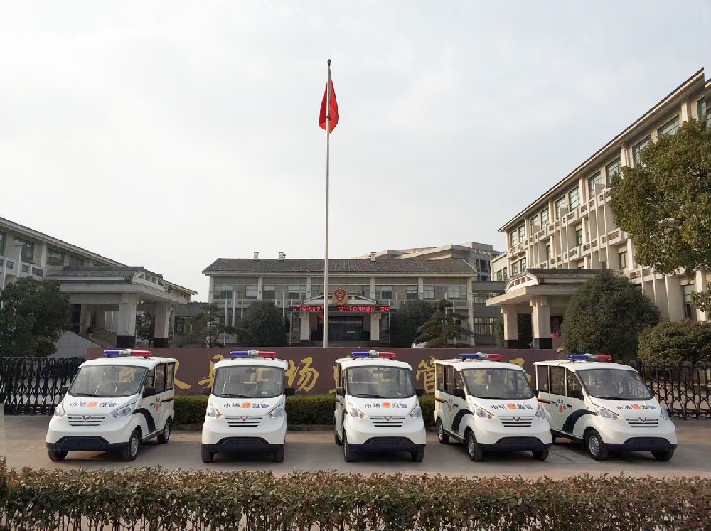 市场监督执法车