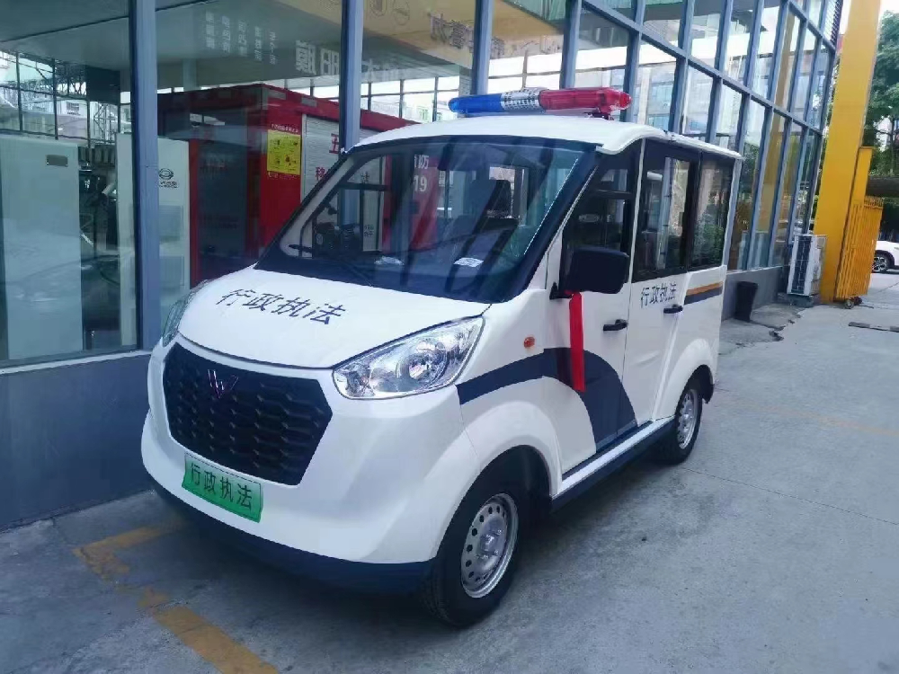 五菱5座封闭式巡逻车（空调版）